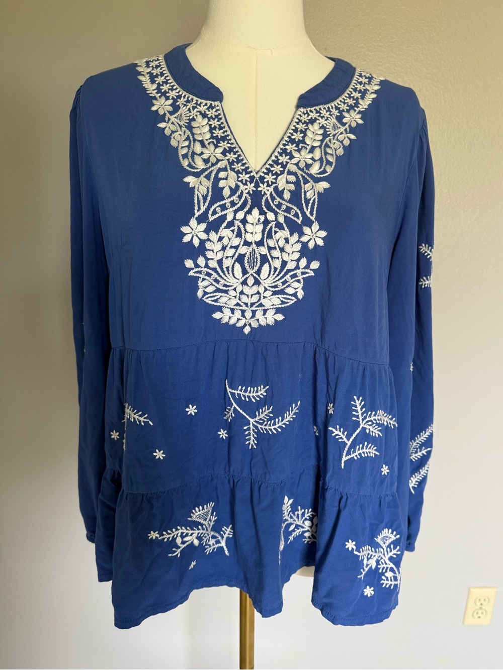 Luna Moon Anthropologie Women's Blue Embroidered Tunic Blouse - Boho V-Neck - Picture 2 of 9